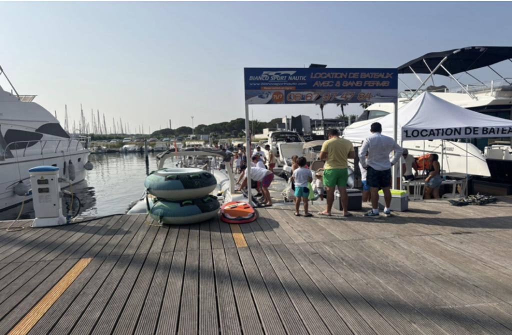 Location de bateaux a Port camargue - base nautique